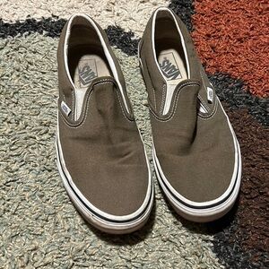 Vans classic slip on men’s size 9 army green